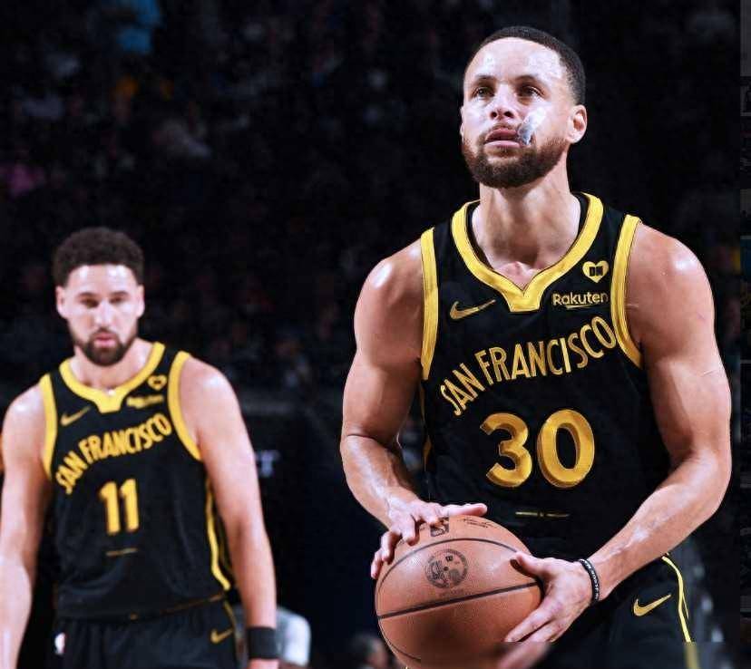 爱游戏线上-Rookie重返赛场，出色发挥首场状态出色，勇士观众沸腾！气势如虹延续的简单介绍