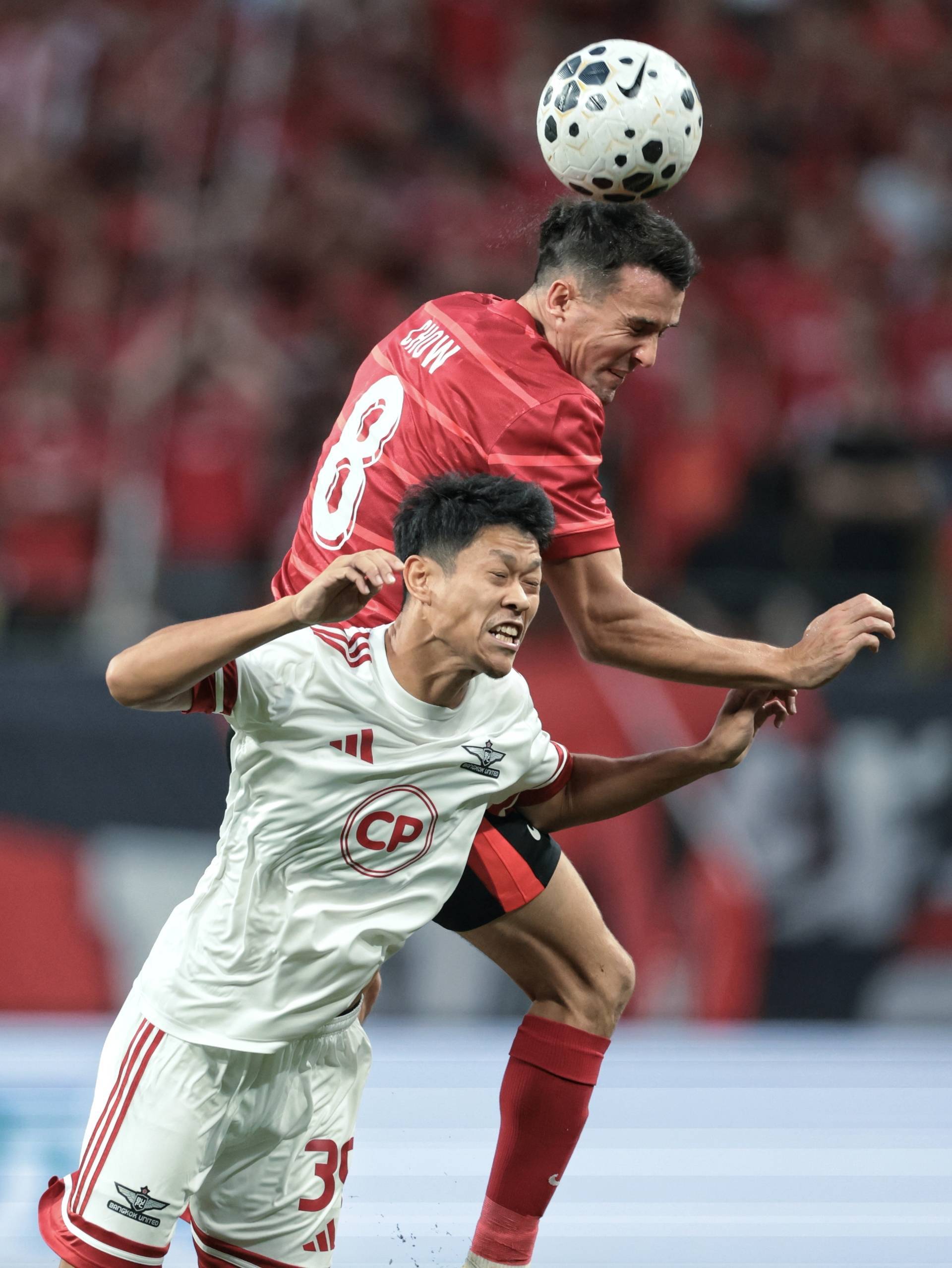 爱游戏下载-包含刚刚！曼城围绕德甲远射贴柱国际比赛日巴塞罗那备战意大利杯，北京首钢止住颓势备战亚冠的词条